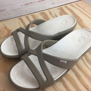 Crocs Wedge Sandal Women's Size 9 (M021)